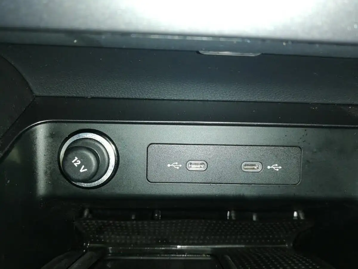 2024-cupra-ateca-15-ecotsi-v2-big-17