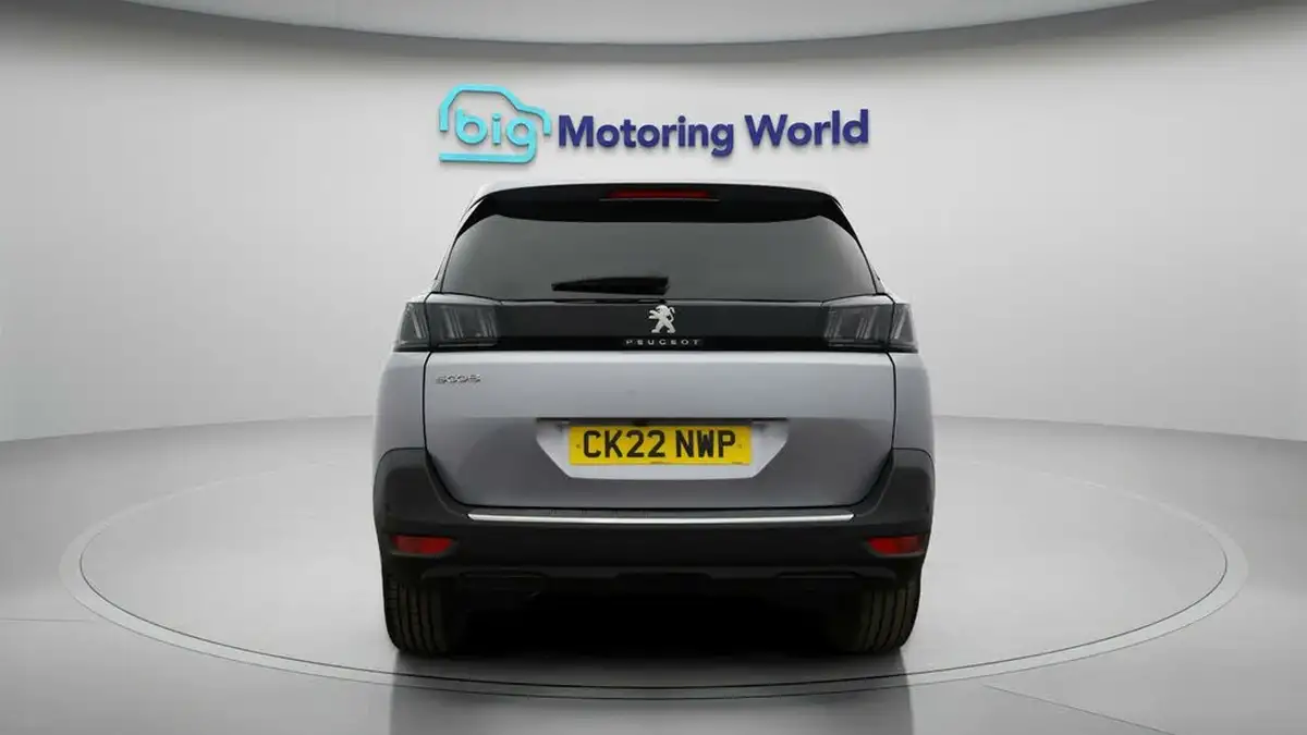 2022-peugeot-5008-suv-12-puretech-allure-premium-big-5