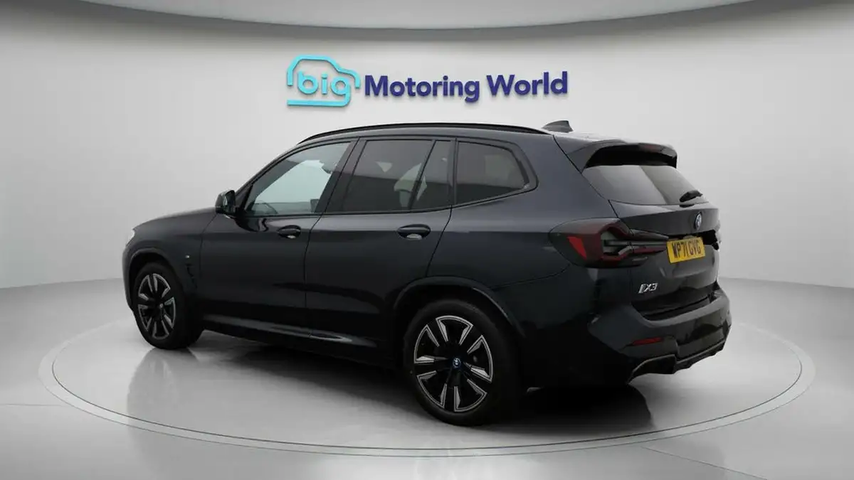 2022-bmw-ix3-e-m-sport-big-5