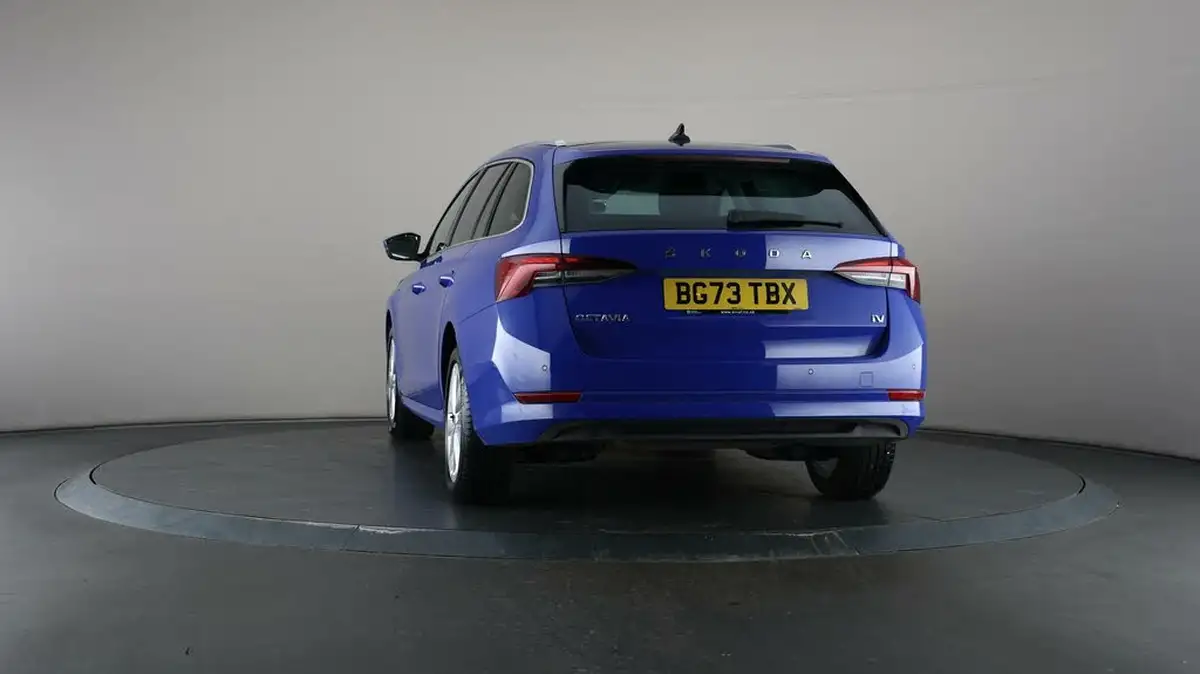 2022-skoda-octavia-14-tsi-se-l-estate-big-39