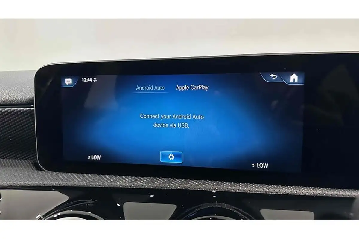 2020-mercedes-benz-a-class-13-a180-sport-executive-hatchback-5d-7g-dct-big-34