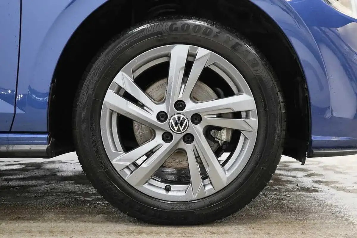 2024-volkswagen-polo-10-tsi-r-line-110ps-dsg-big-5