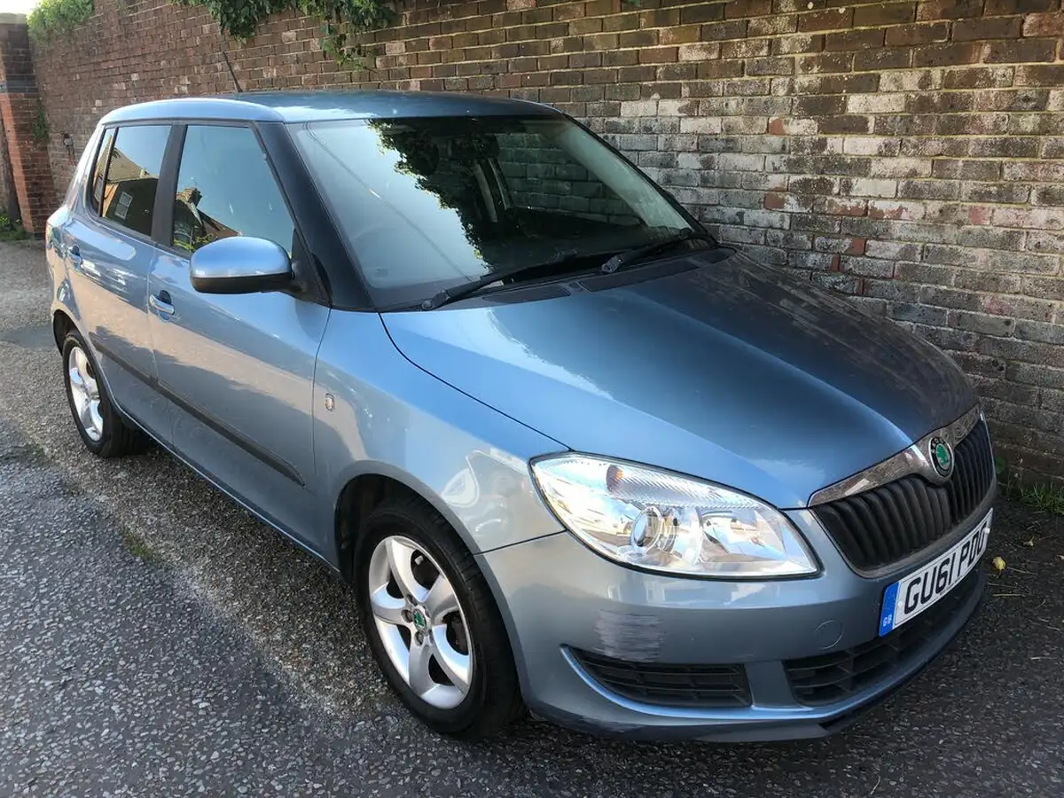 2011-skoda-fabia-16td-se-plus-90bhp-dpf-plus-hatchback-big-7