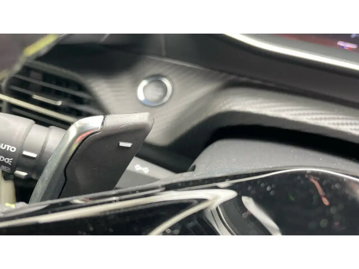 2024-peugeot-2008-suv-12-puretech-gt-130ps-eat8-big-31