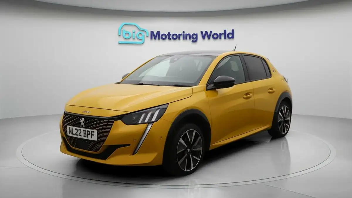 2022-peugeot-208-e-gt-premium-big-3