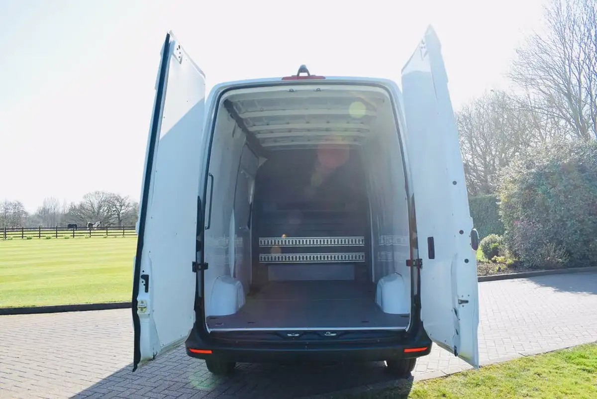 2019-mercedes-benz-sprinter-21cdi-316-l2h1-163pseu6b-panel-van-rwd-eco-gear-360-big-7