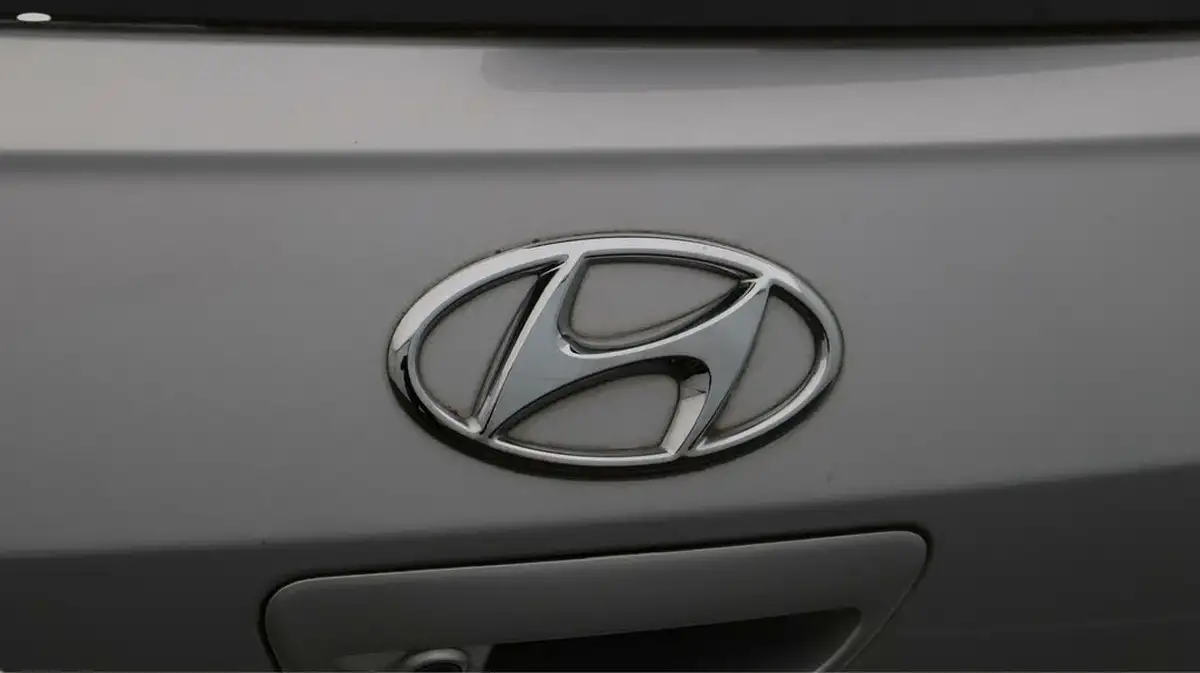 2021-hyundai-i10-10-se-connect-big-22