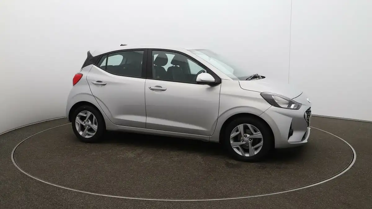 2021-hyundai-i10-10-se-connect-big-39