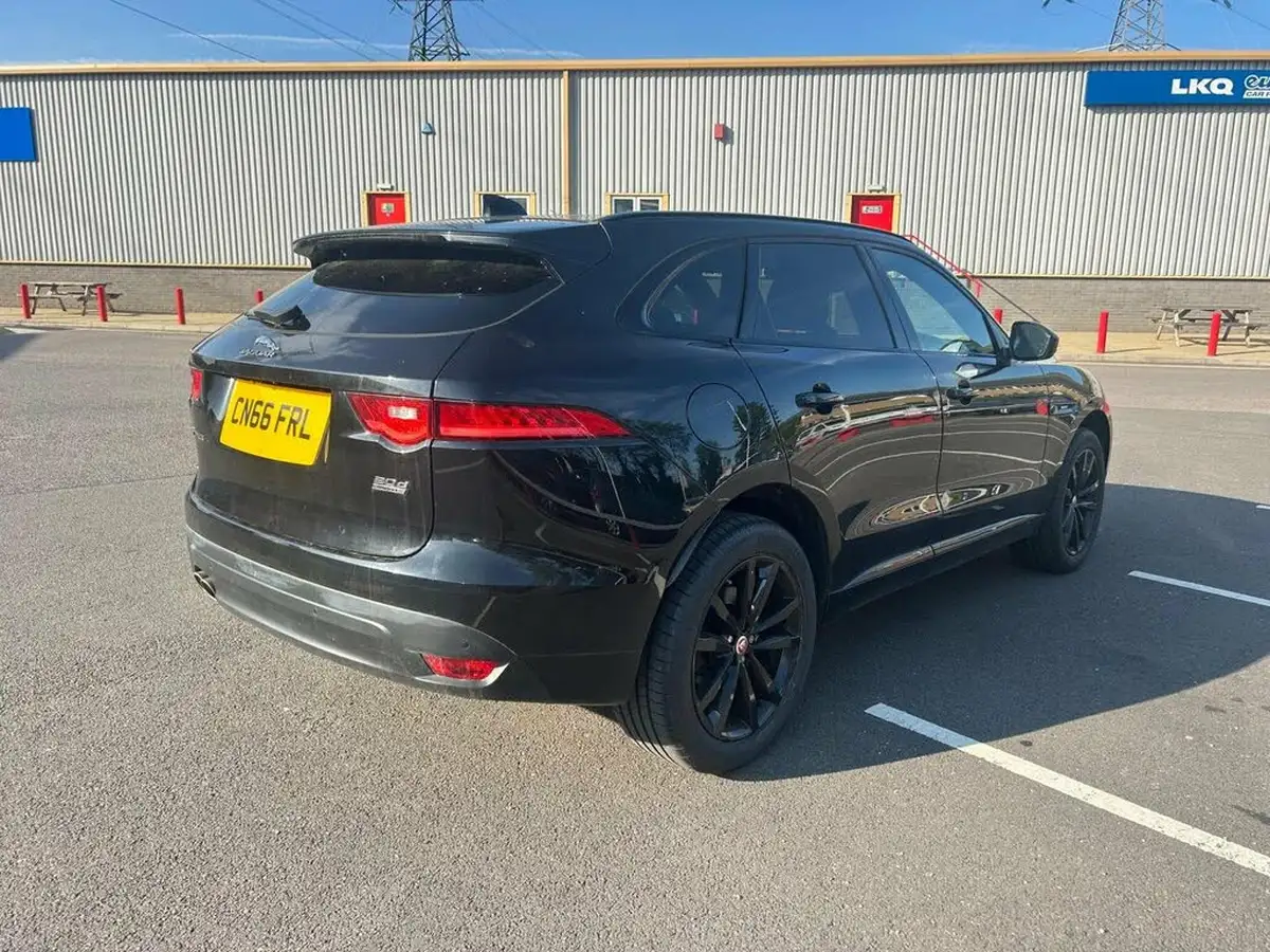 2016-jaguar-f-pace-20-i4d-r-sport-awd-auto-big-4