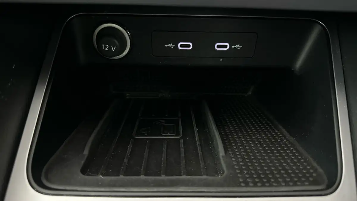 2022-seat-ateca-15-tsi-evo-fr-big-30