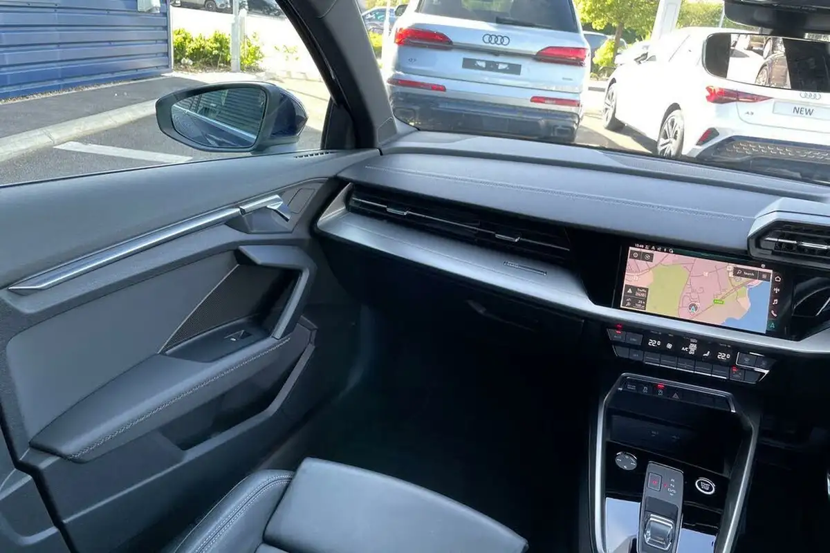 2020-audi-a3-15-35-tfsi-s-line-sportback-5d-1498cc-tronic-big-35