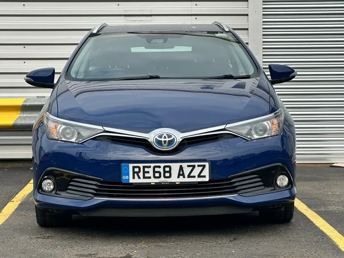 2018-toyota-auris-18-vvt-i-hsd-icon-tech-estate-big-1