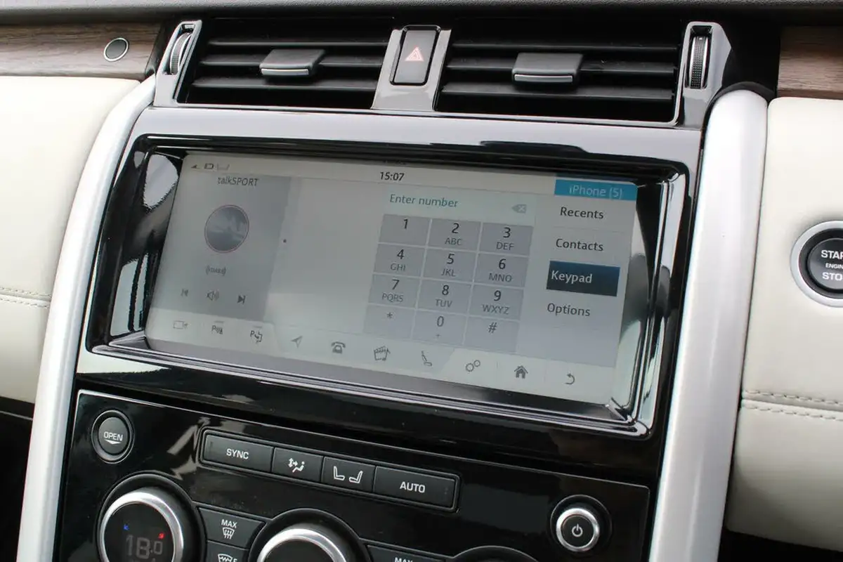 2019-land-rover-discovery-20-sd4-hse-big-29