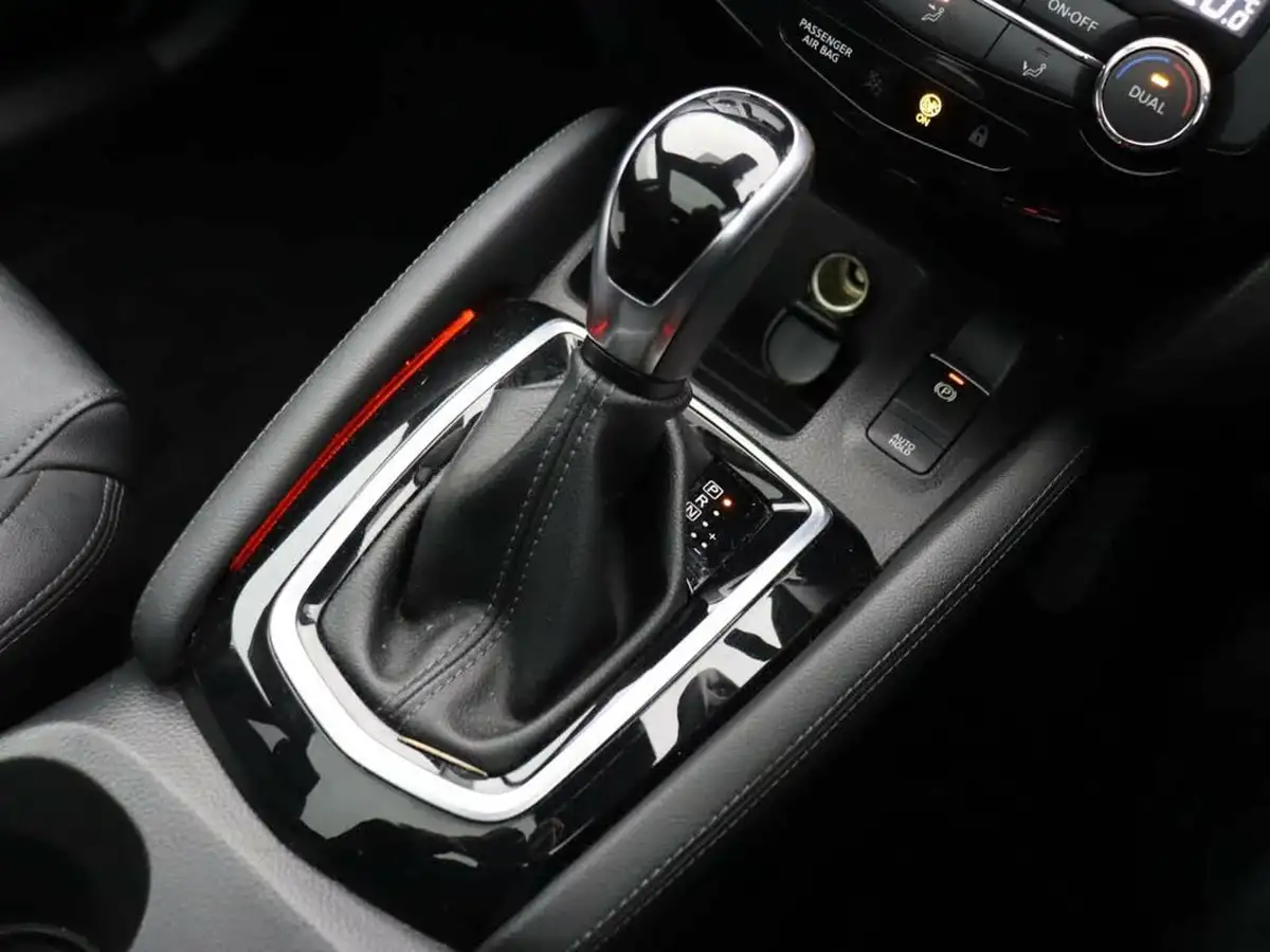 2020-nissan-qashqai-13-dig-t-n-tec-160ps-propilotglass-dct-big-20