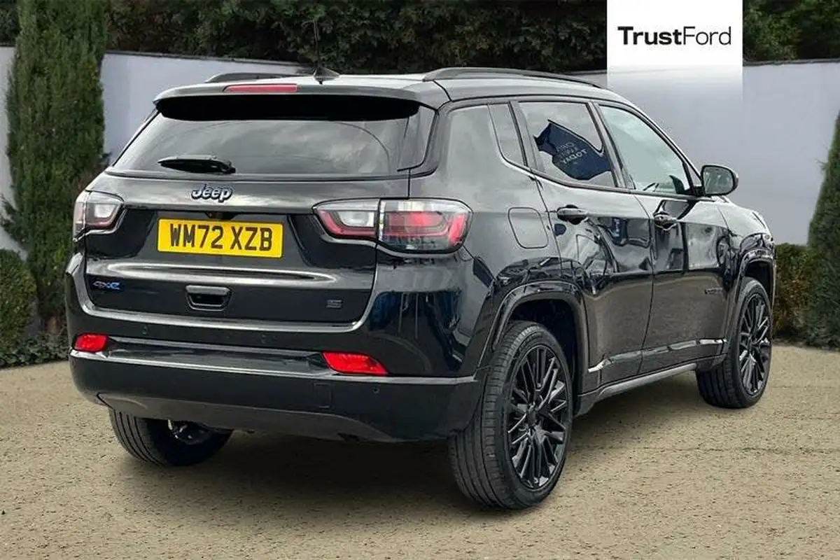 2023-jeep-compass-13-gse-s-big-3
