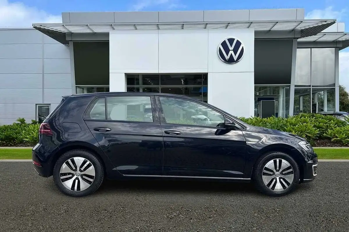 2019-volkswagen-golf-e-e-golf-big-3