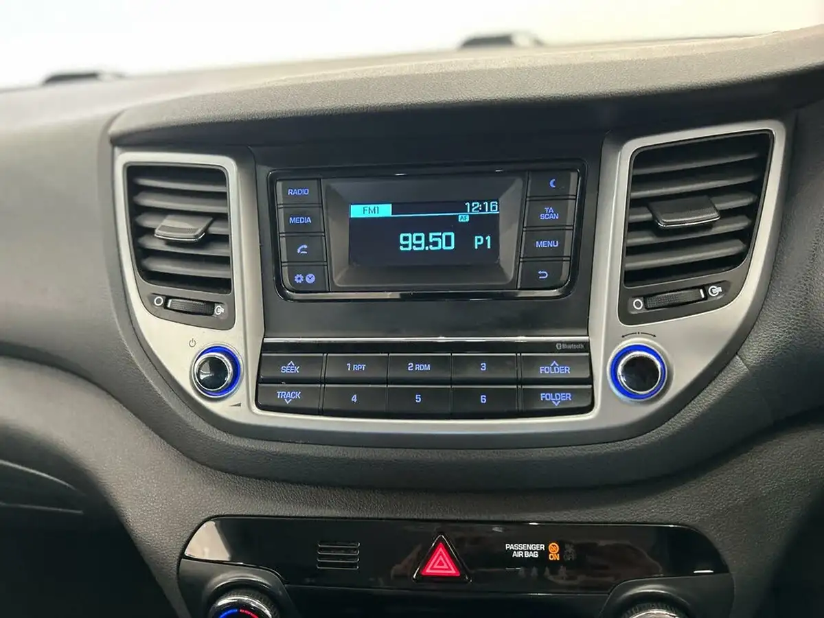 2018-hyundai-tucson-17crdi-blue-drive-se-116ps-big-24