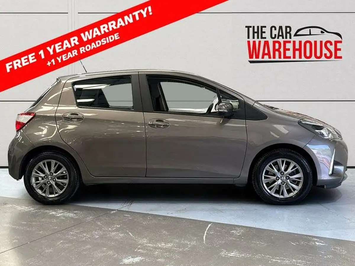 2017-toyota-yaris-15-vvt-i-icon-navi-big-5