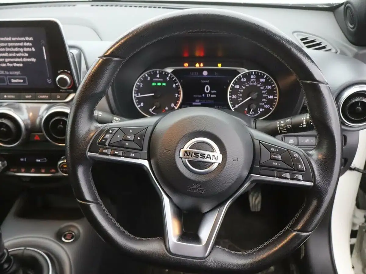 2021-nissan-juke-10-dig-t-n-connecta-big-10