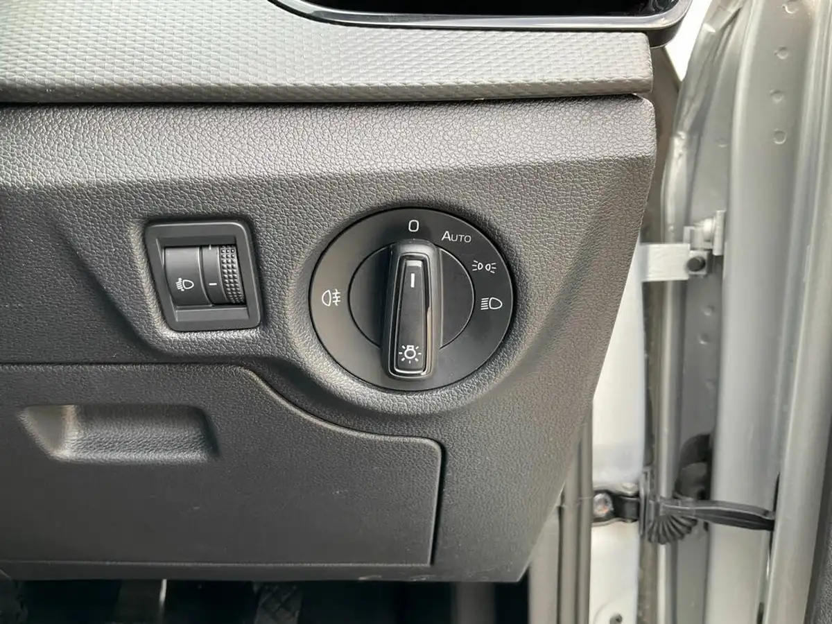 2023-skoda-scala-10-tsi-s-big-21