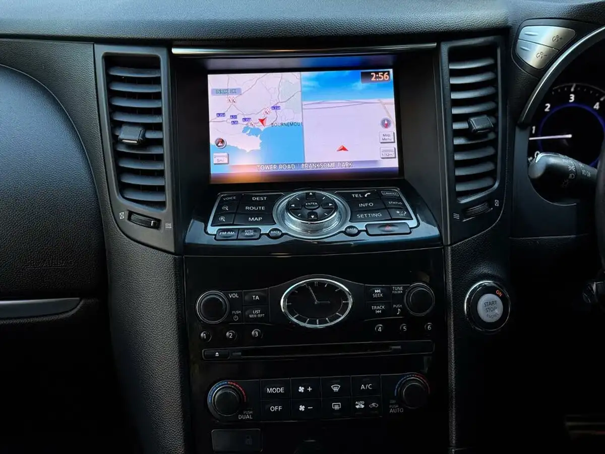 2013-infiniti-fx-30td-gt-big-14