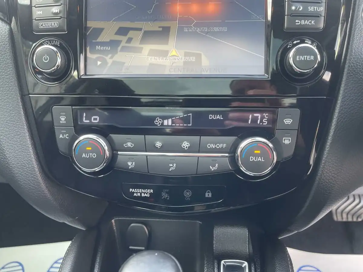 2015-nissan-qashqai-12-tekna-xtronic-cvt-big-29