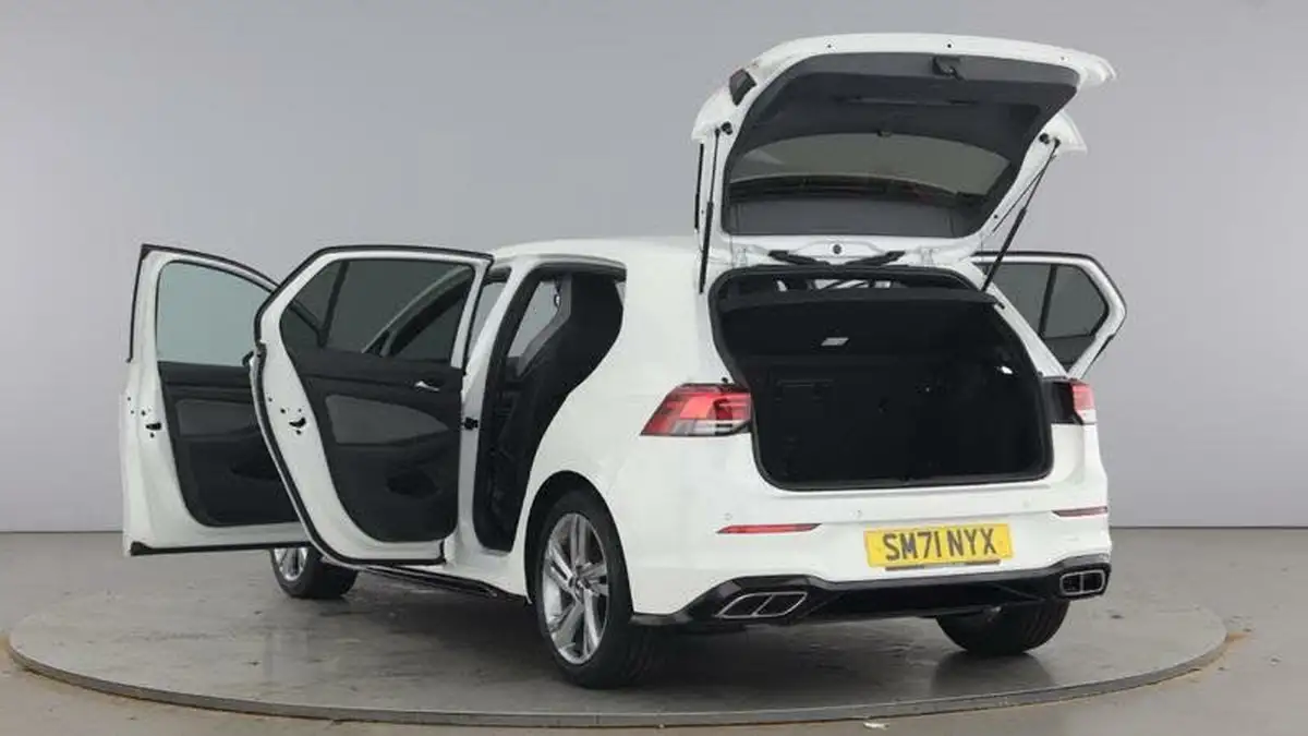 2022-volkswagen-golf-15-etsi-r-line-150ps-hatchback-big-11