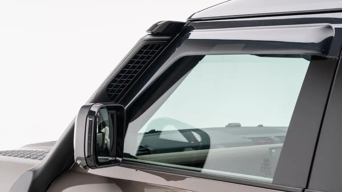 2023-land-rover-110-defender-30-d300-x-dynamic-hse-big-11