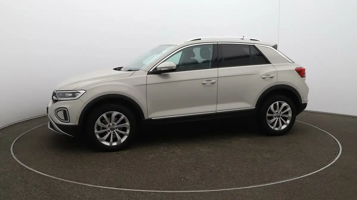 2023-volkswagen-t-roc-15-tsi-style-hatchback-5d-big-57