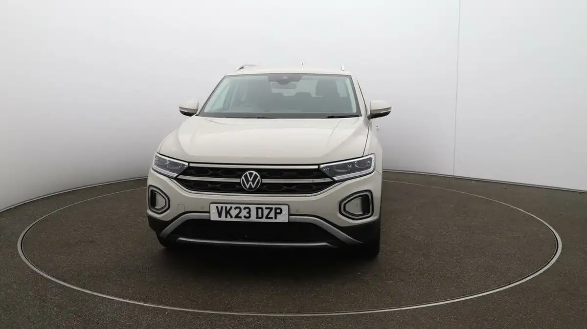 2023-volkswagen-t-roc-15-tsi-style-hatchback-5d-big-33