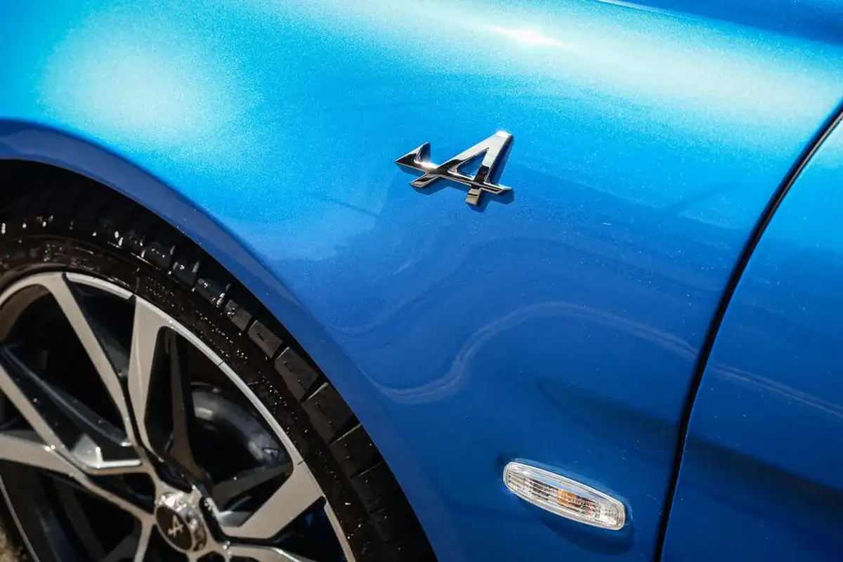 2024-alpine-a110-18-t-no-trim-big-10
