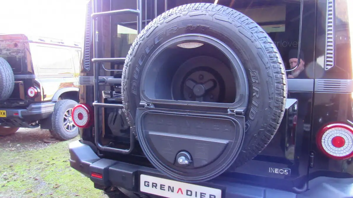 2024-ineos-grenadier-30-fieldmaster-edition-286pseu6d5-seat-utility-wagon-auto-big-20