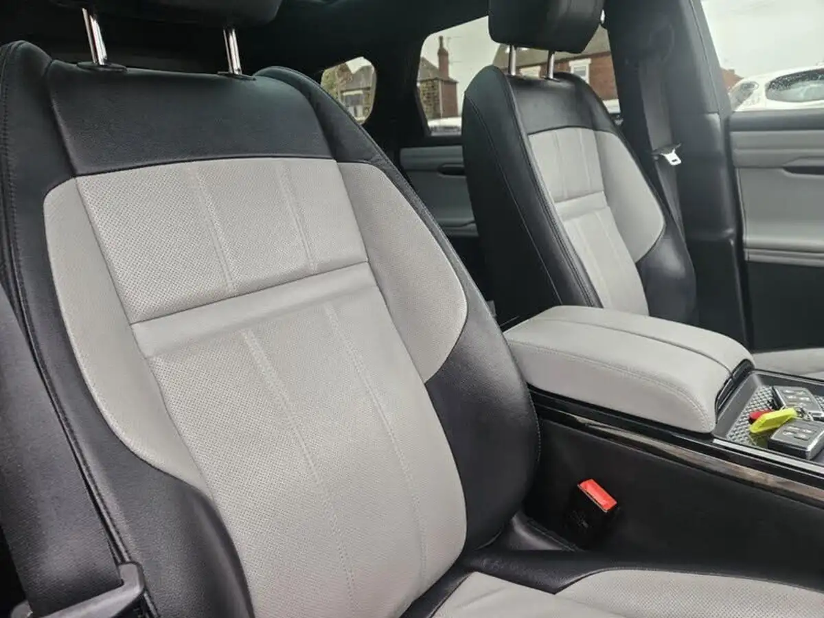 2020-land-rover-range-rover-evoque-20-d180-first-edition-big-31
