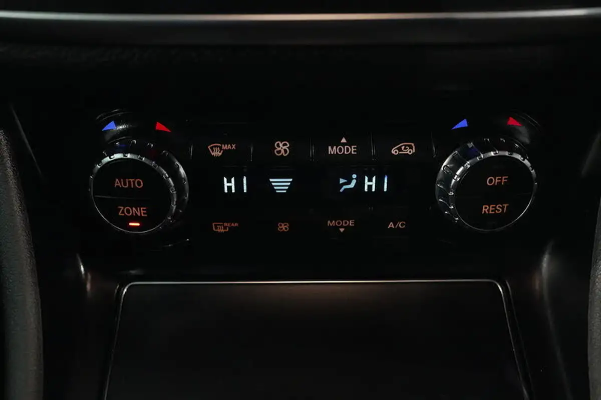 2019-mercedes-benz-cla-21d-cla-220d-amg-line-night-edition-170ps-ss-coupe-4d-4matic-big-38