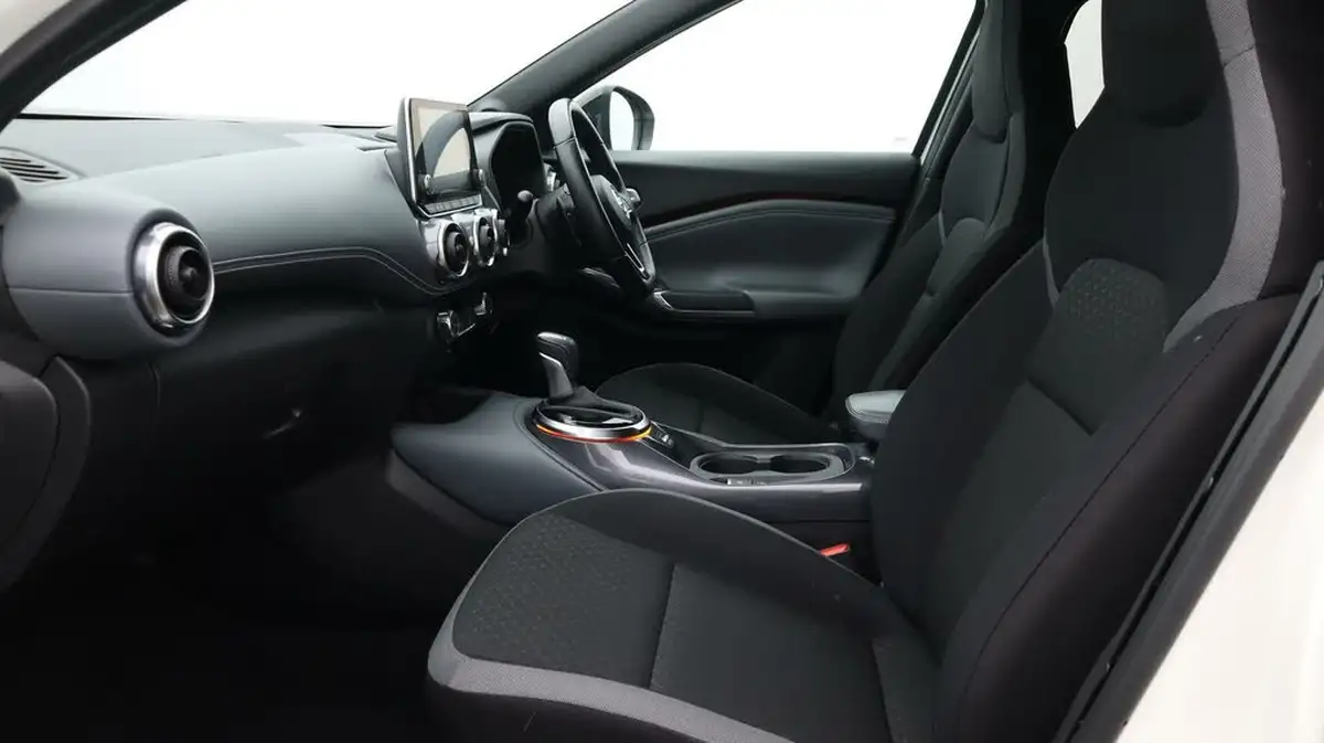 2021-nissan-juke-10-dig-t-n-connecta-117ps-dct-big-14