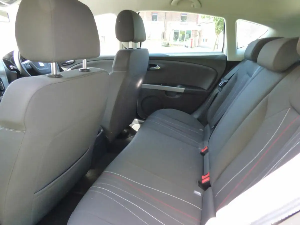 2012-seat-leon-16td-se-copa-cr-105-dsg-big-15