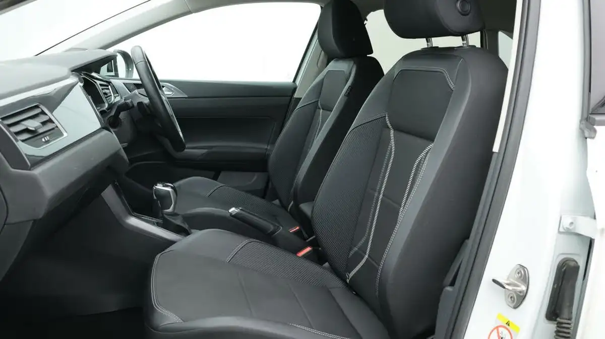 2022-volkswagen-taigo-15-tsi-style-big-14