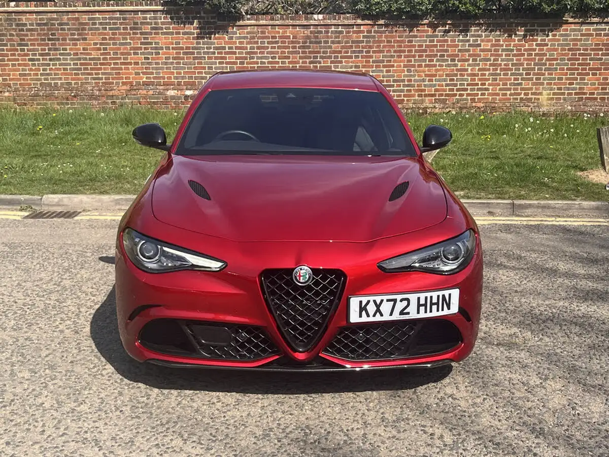 2022-alfa-romeo-giulia-29-biturbo-quadrifoglio-big-6