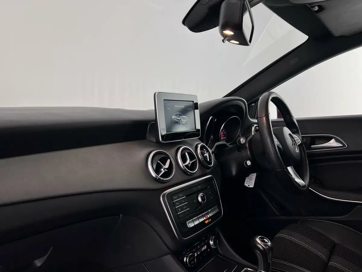 2017-mercedes-benz-cla-16-cla-180-sport-coupe-4d-big-12