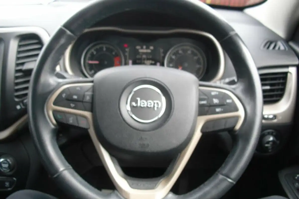2014-jeep-cherokee-20crd-longitude-plus-168bhp-4wd-auto-big-4