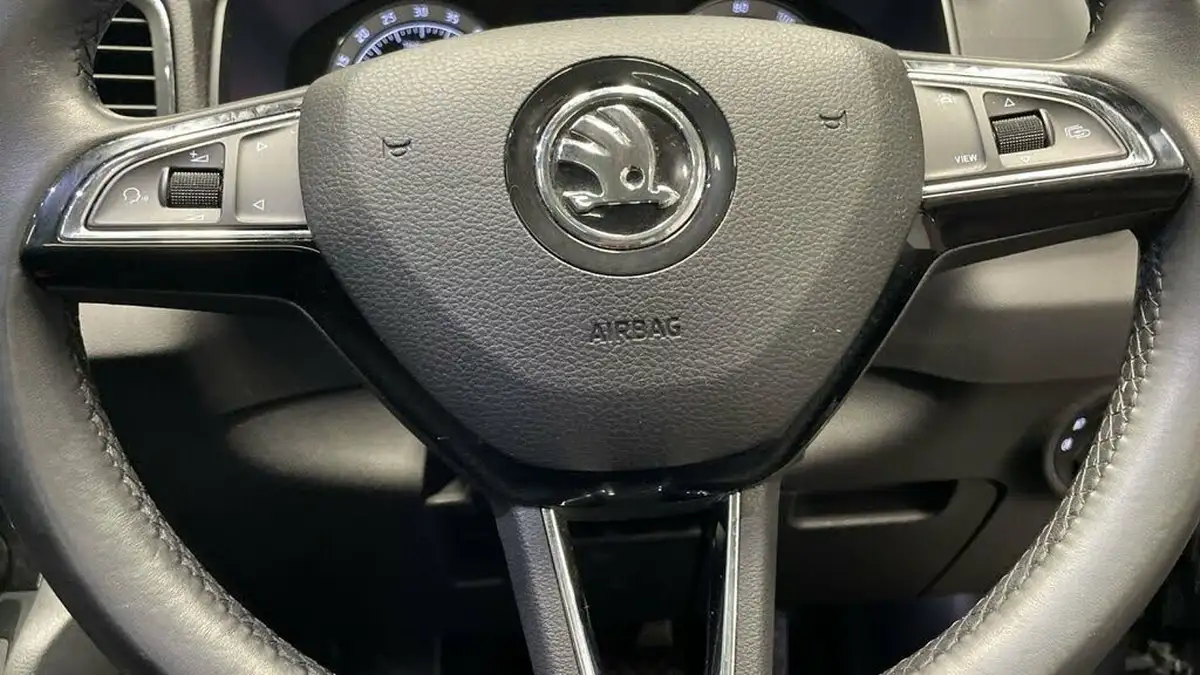 2019-skoda-karoq-20tdi-edition-190ps-4x4-dsg-big-21