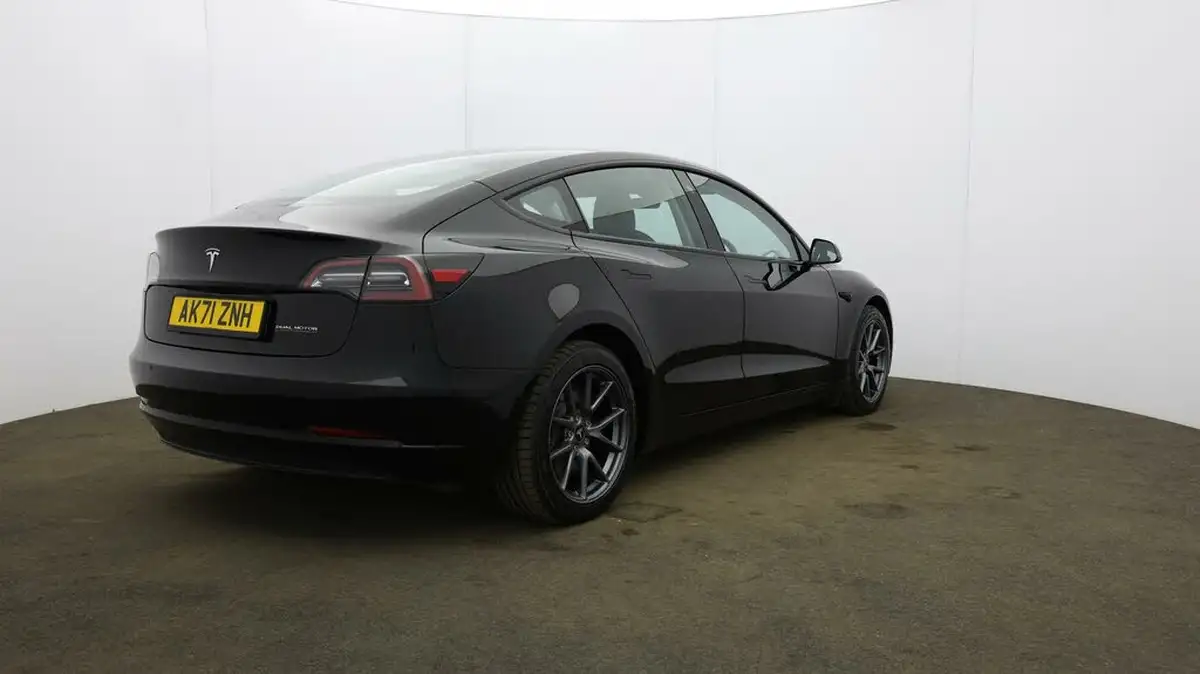 2021-tesla-model-3-e-long-range-awd-big-53
