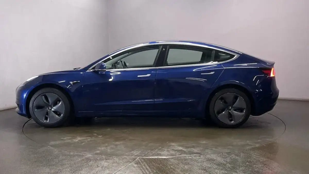 2020-tesla-model-3-e-standard-plus-big-4