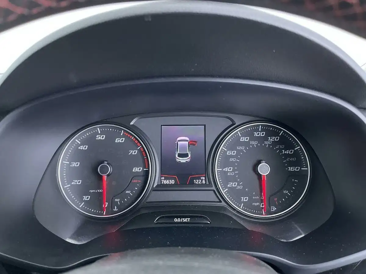 2019-seat-leon-20-tsi-fr-hatchback-big-37