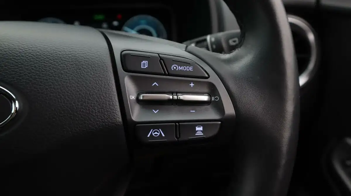 2021-hyundai-kona-16-gdi-premium-hybrid-big-26