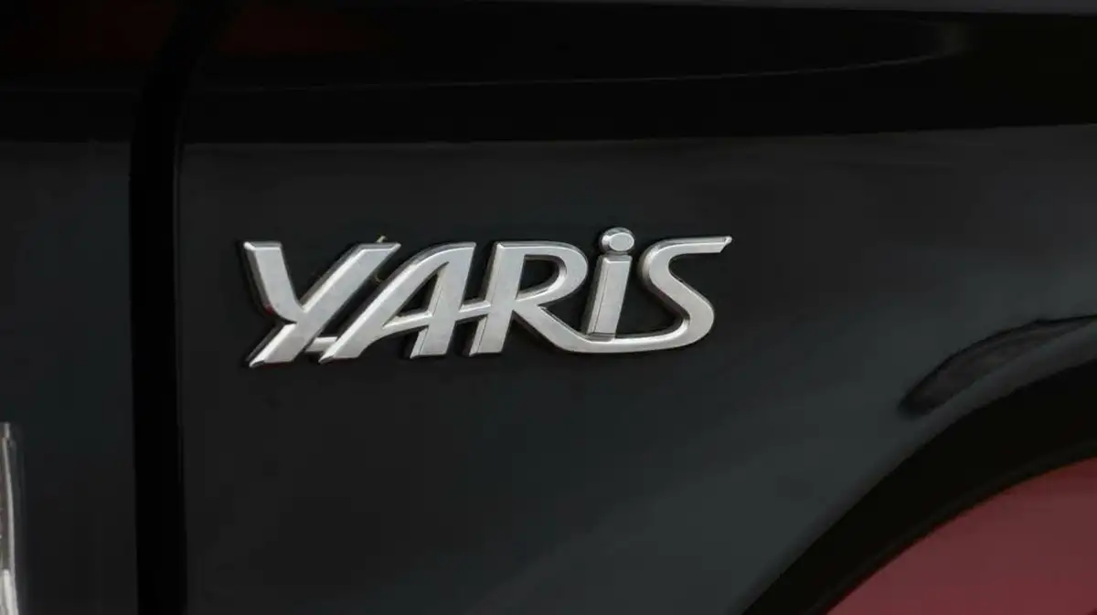 2022-toyota-yaris-15-vvt-i-icon-big-22