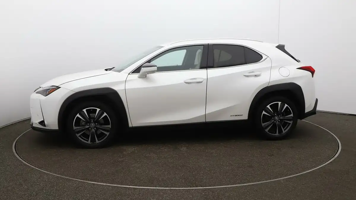 2021-lexus-ux-250h-20-takumi-big-66