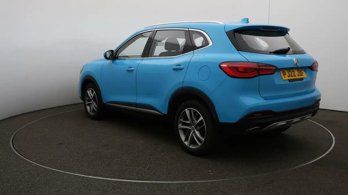 2022-mg-hs-15t-gdi-excite-162ps-big-60