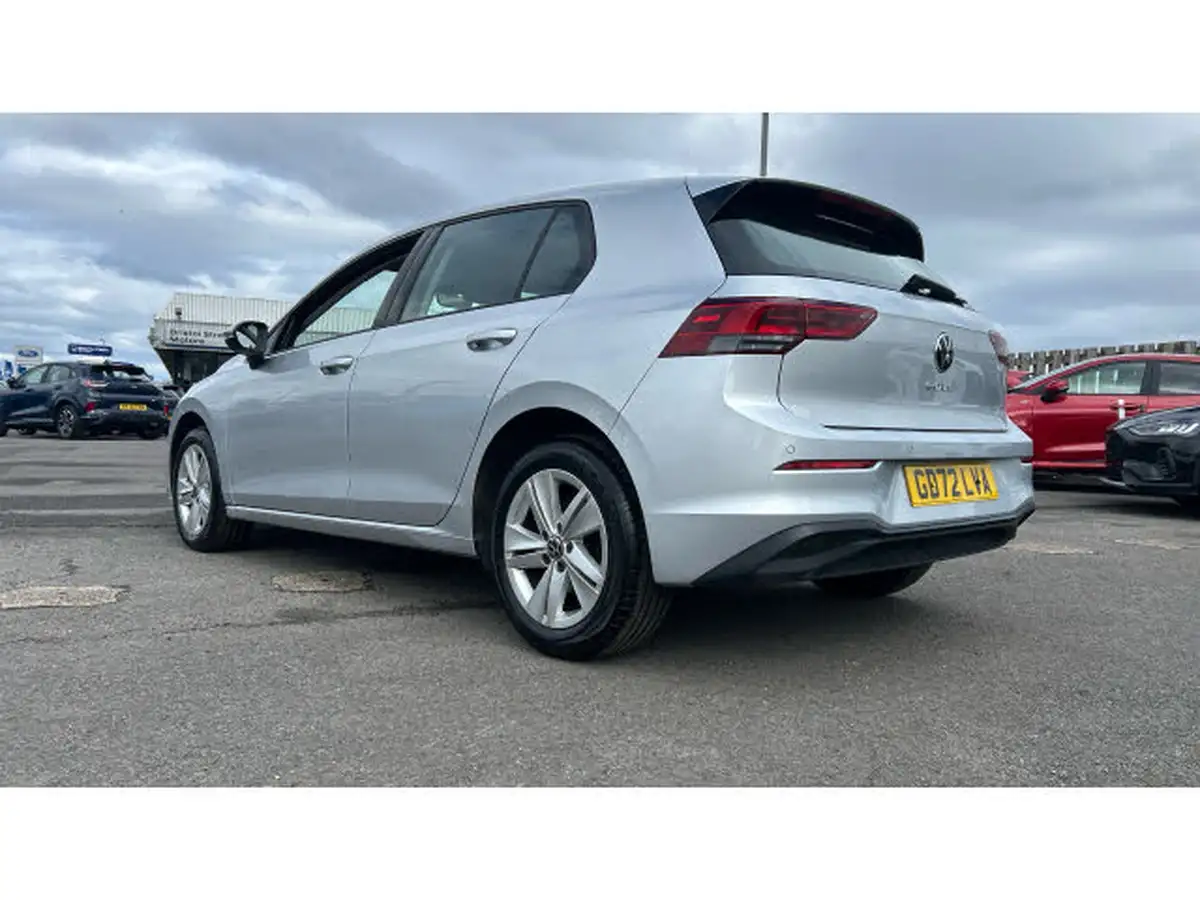 2023-volkswagen-golf-20tdi-life-hatchback-dsg-big-22