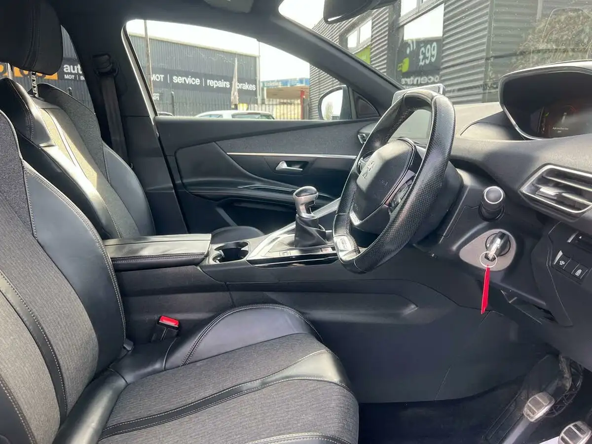 2017-peugeot-3008-suv-16-bluehdi-gt-line-big-12